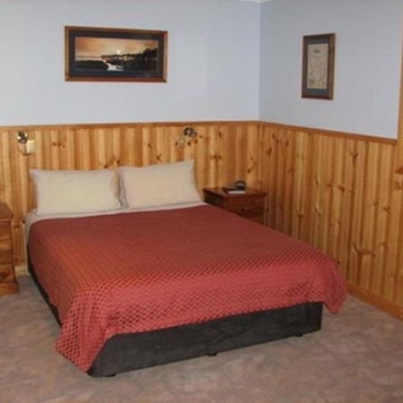 Derwent Bridge Chalets & Studios Екстер'єр фото